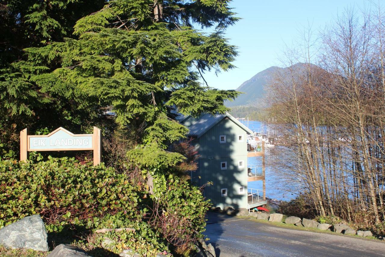 Siennas Harbour House Apartment Tofino Bagian luar foto