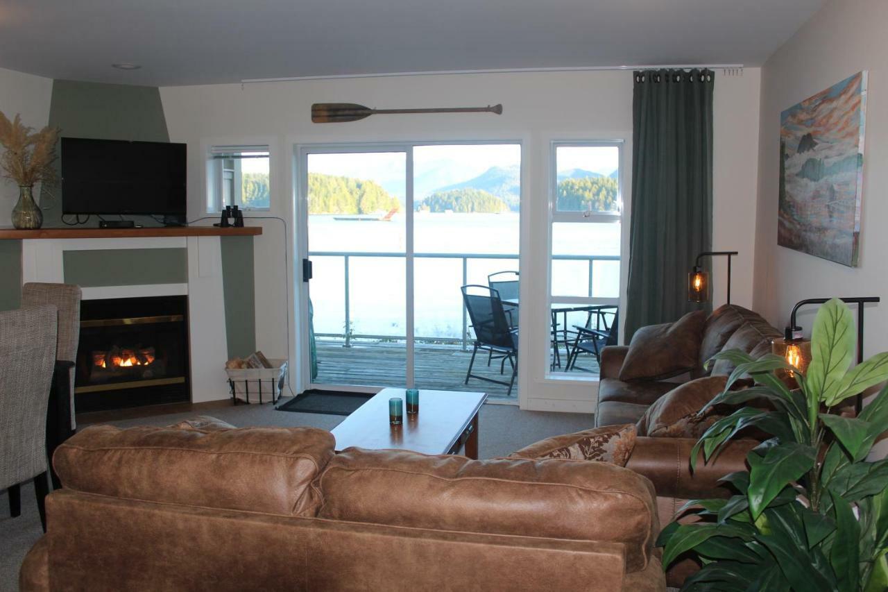 Siennas Harbour House Apartment Tofino Bagian luar foto